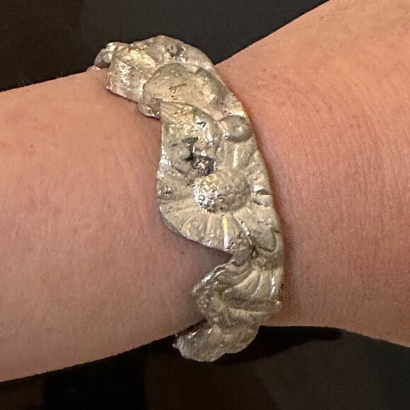Sunflower Pewter Cuff Bracelet Silver 6.0 Wrist Brutalist Small Wrist Artisan - Picture 3 of 9